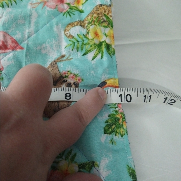 8 pack handcrafted in paper towels. Rainforest themed.10"X10" size New - Picture 8 of 10